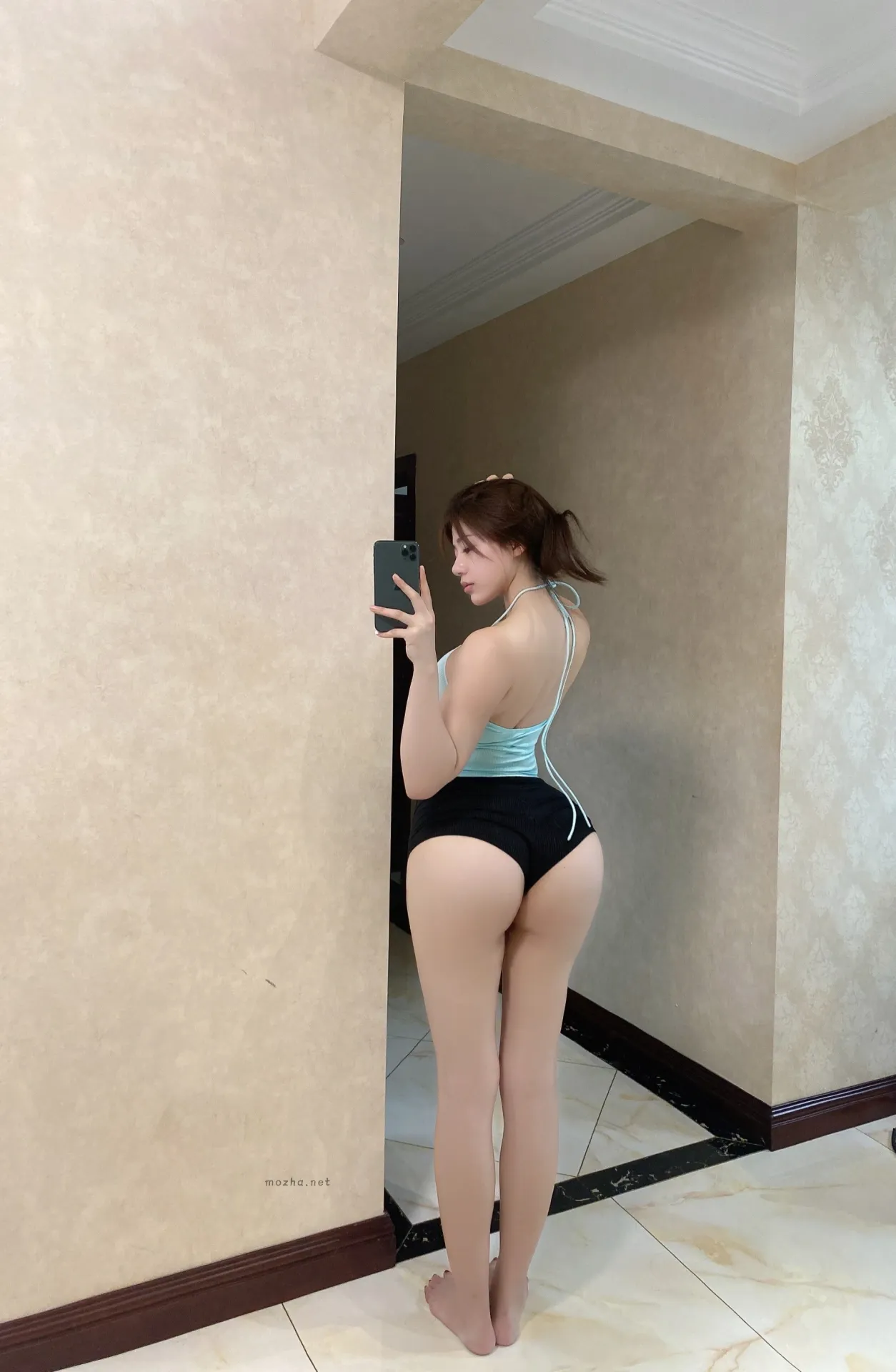 奶宝妹纸 – 在家做瑜伽【29P】